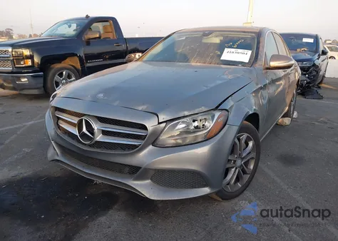2015 Mercedes-Benz C 300 4Matic/Luxury 4Matic/Sport 4Matic из США, поврежденный, VIN 55SWF4KB7FU034024